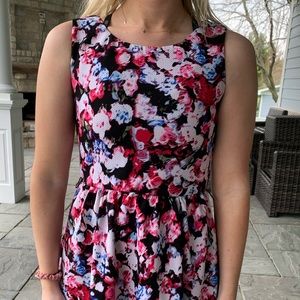 FLORAL KEYHOLE DRESS